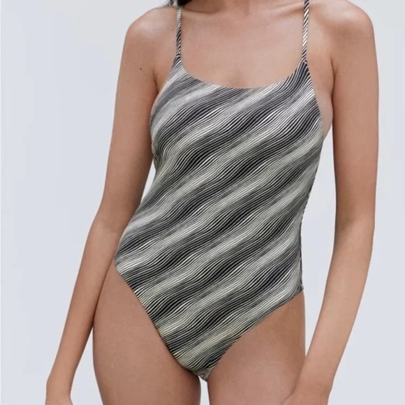 Everlane striped one‎ piece swimsuit